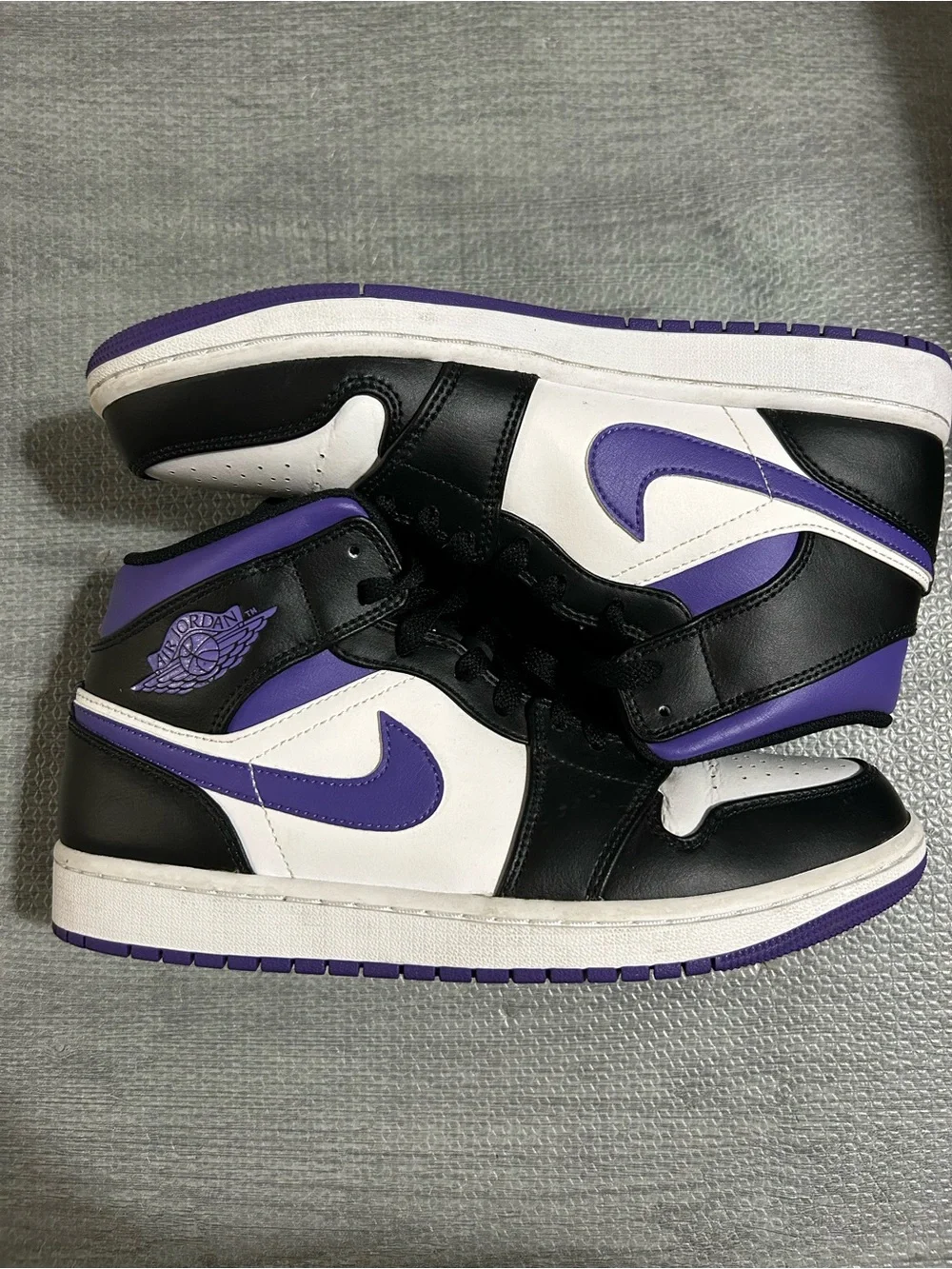 🔥 Nike Air Jordan 1 Mid Dark Iris — Men’s Size 9